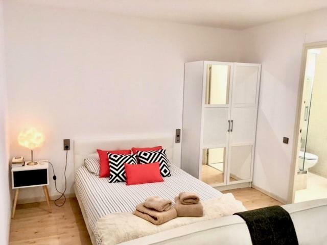 In The Middle Of Born Appartement *